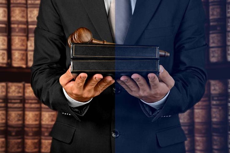 الكتب القانونية التي يقرأها القضاة: رحلة في عالم المعرفة القانونية